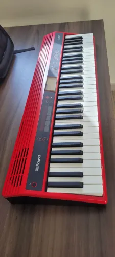 Teclado Roland GO:KEYS 61 Teclas - Impecável + Case + Suporte