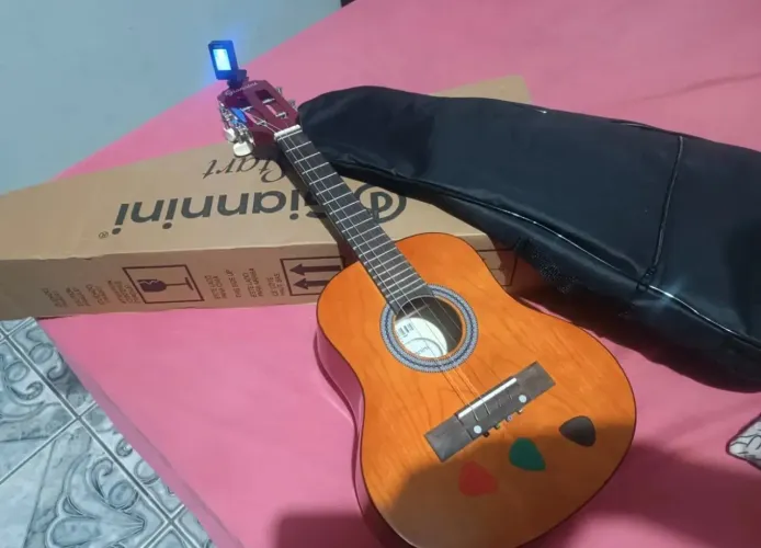 Cavaco Giannini Start Cs14n Eletroacústico Palheta Capa Afinador