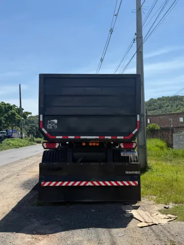 Carreta caçamba 35 metros 