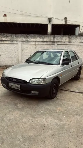 Ford Escort GL 1.8i 16V 4P 1998
