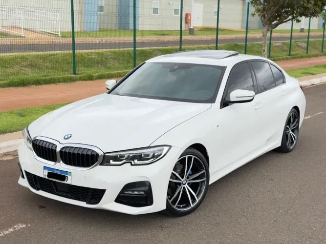 BMW 320I A 2.0 TB M Sport Activeflex 16V 4P 2022