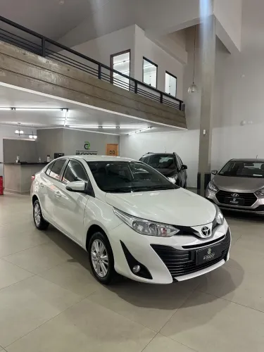Toyota Yaris XL Sedan 1.5 Flex 16V 4P Aut. 2019