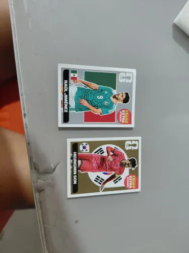 vendo ou troco figurinhas legends