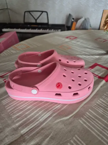 Babuche nova 35/36 (Crocs) 