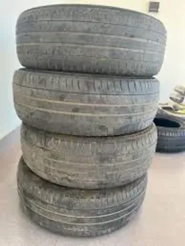 Pneus meia vida 205/65R15