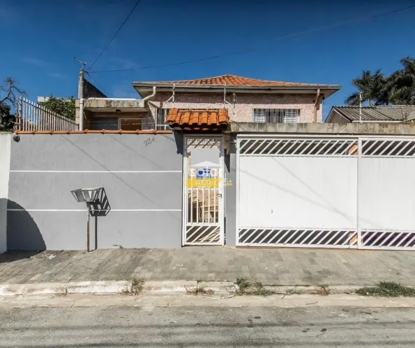 CASA PARA LOCAÇÃO- VILA PARANAGUÁ
