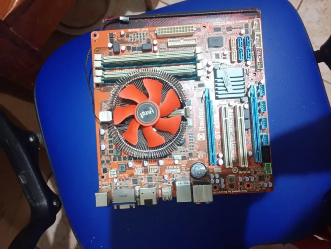 Placa mãe ddr3 i3 8gb de ram e placa de vídeo 