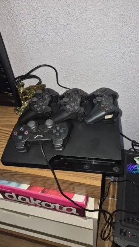 Playstation 3 desbloqueado HEN com 4 controles