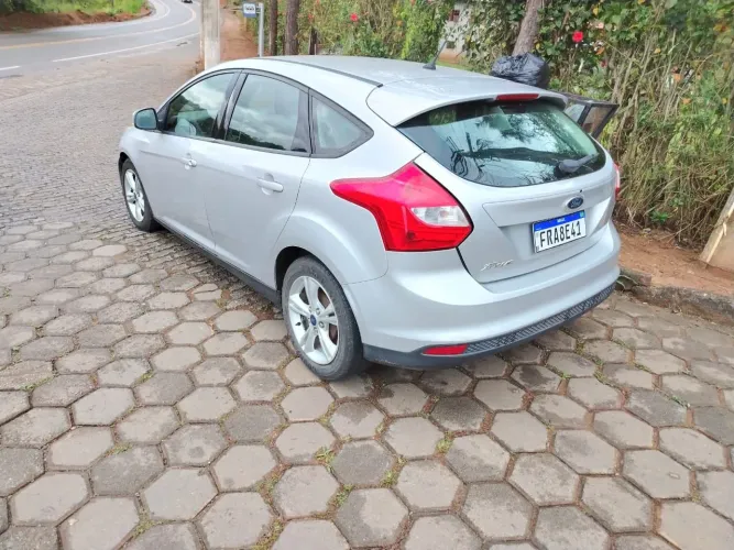 Ford Focus 1.6 S/se/se Plus Flex 8v/16v 5P 2014