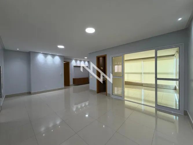 Apartamento Alto Padrão em Setor Bueno, Goiânia/GO