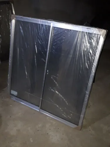 Oportunidade Vendo 2 janelas e 1 basculante