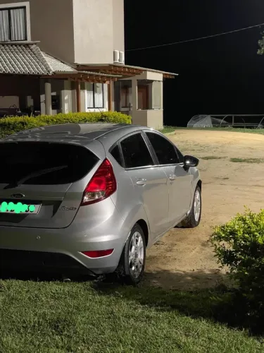 Ford Fiesta 1.6 16V Flex Aut. 5P 2014