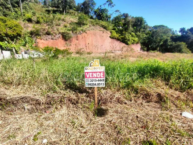 Terreno de 1.736,92 m² à venda no Bairro Azambuja, em Brusque/SC