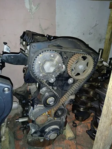 Motor parcial Peugeot 208 308 Citroen C3 1.6 16vvt 2016
