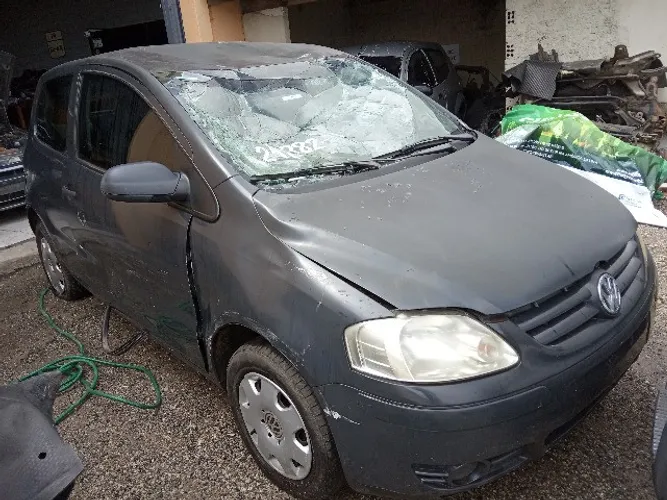 Sucata de Vw Fox 1.0 2p 2004 - Somente para peças
