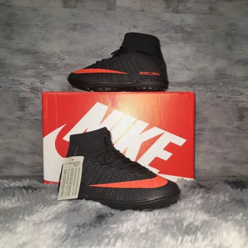 Chuteira Nike Botinha Preta Society 