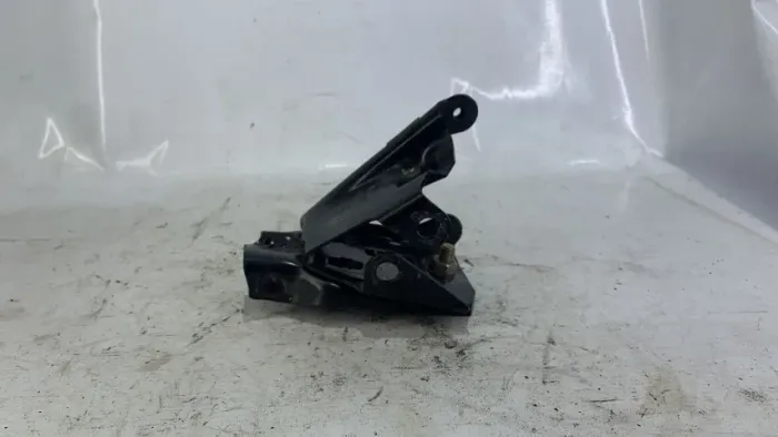 Suporte De Cinto De Segurança Traseiro Direito VW Gol/Parati G2 G3