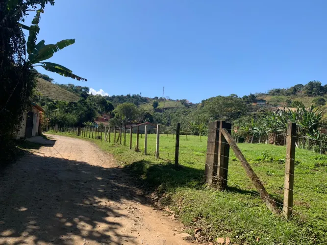 Penedo , dois terrenos ( 800 m cada )próximo centrinho !