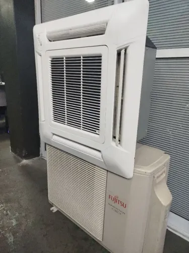 Cassete Fujitsu Inverter 24.000 Btus/h R410A 220v R22