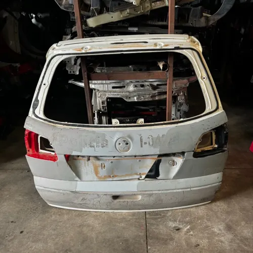 Tampa Traseira fiat Palio Weekend F3 F4 2009 em diante Original