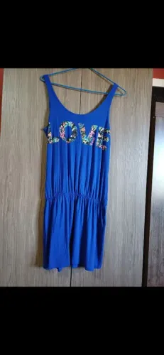 Vestido novo de malha azul com estampa floral "LOVE"