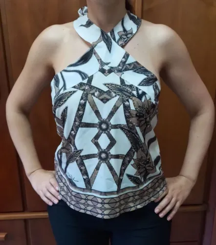 Blusinha em poliéster 