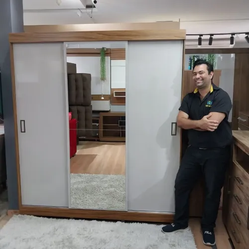 ROUPEIRO CASAL 3 PORTAS - DIVISÃO ELE E ELA