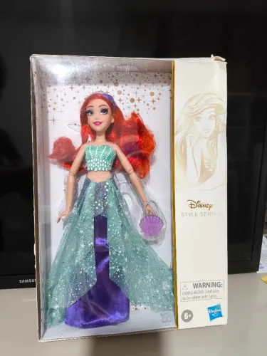 Boneca Ariel Disney style series Hasbro 