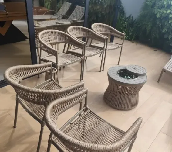Conjunto de cadeiras área externa