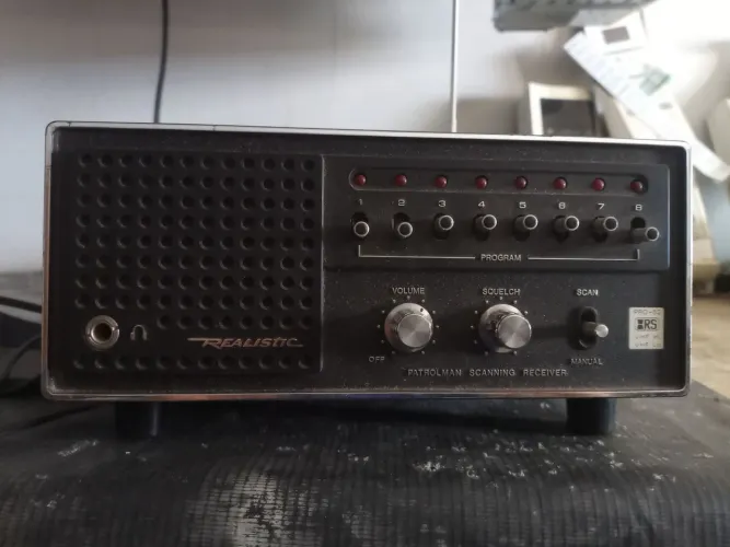 Rádio Scanner Realistic Pro-52