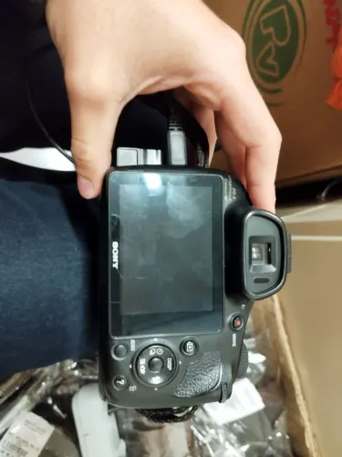 Câmera Sony DSC-HX400V - 50x Zoom, Wi-Fi, GPS + Acessórios Originais