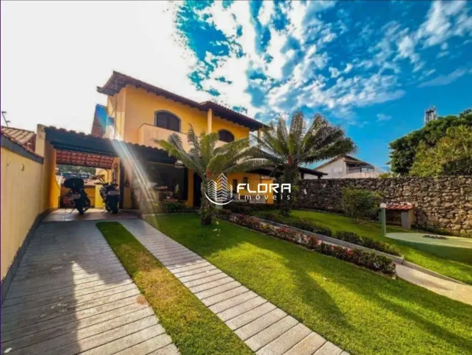 Casa com 5 quartos à venda, 240 m² por R$ 1.800.000 - Piratininga - Niterói/RJ
