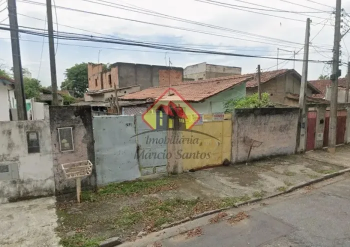 Casa antiga sendo vendida com preço de Terreno, área de 360m². Oportunidade!!!