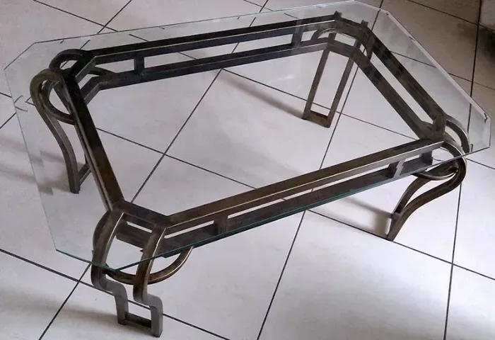 MESINHA DE CENTRO COM TAMPO DE VIDRO