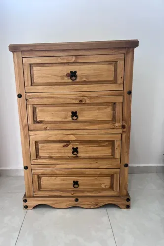 Comoda em Madeira de Pinus