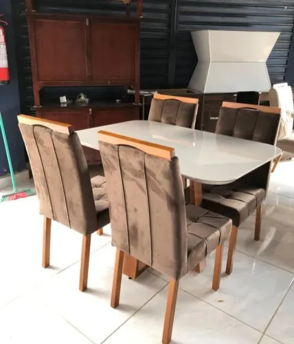 Mesa de Jantar com 4 Cadeiras MADEIRA MACIÇA ORIGINAL