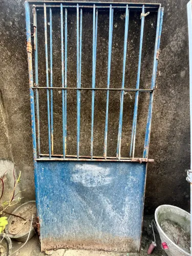 Portões de ferro