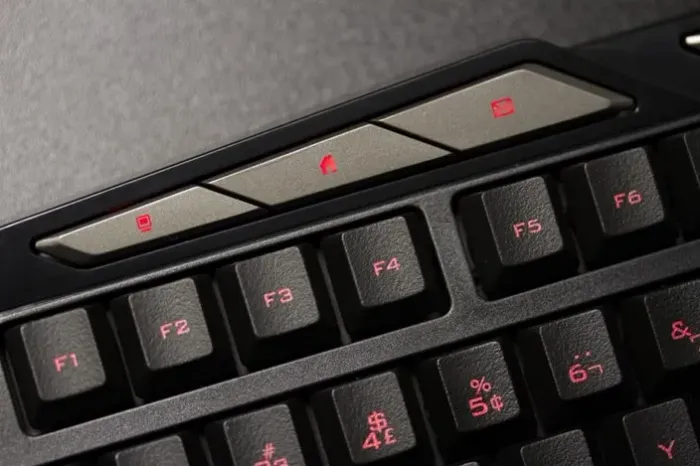Teclado Gamer GXT280 Trust Retroiluminado Macro Novo Original lacrado