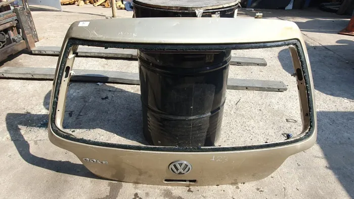 Tampa traseira Volkswagen Golf Sapão 2000/2007 C/detalhe