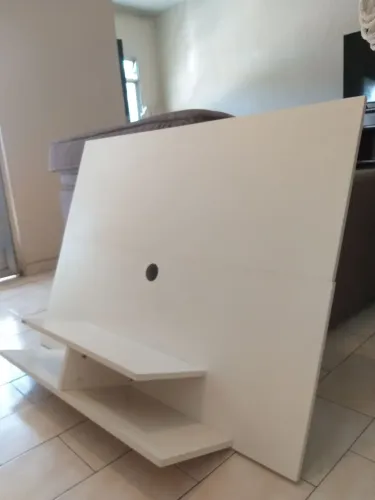 Painel para TV Branco com Prateleiras