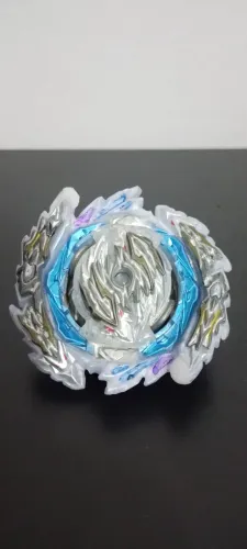 Beyblade gulty longuinos usado