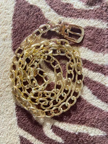 Cinto de corrente dourado 