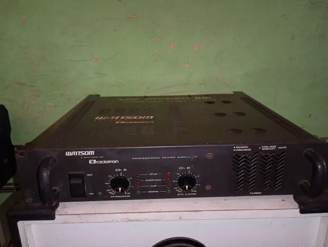 Força 8.000 RMS digital 