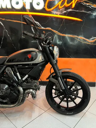 Ducati scrambler icon 800 cil