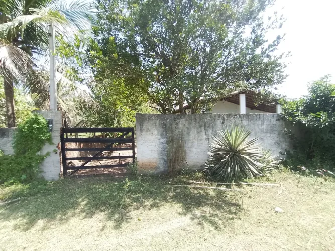 VENDO UM SITIO, EXTREMOZ ( COMUM), TAM : 20 X 50. VALOR : 75.000