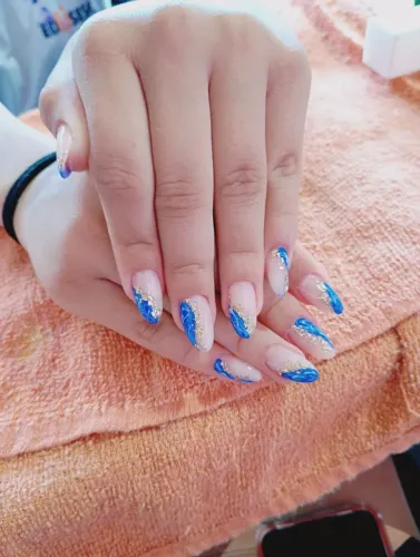 Manicure e pedicure a domicílio