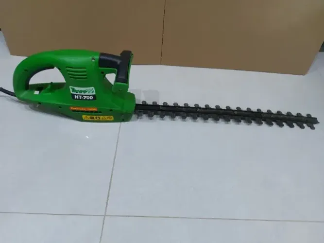 Podadeira De cerca viva Traap HT-700