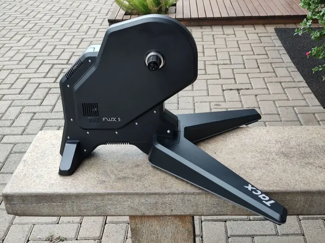 ROLO DE TREINO SMART TACX FLUX S NOVO