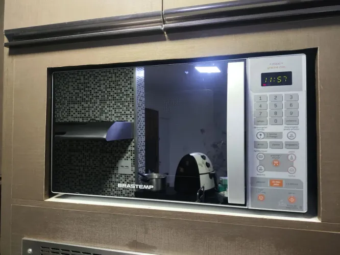 Microondas Brastemp inox 30l espelhado *Parcele