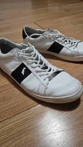 Tênis Branco casual reserva